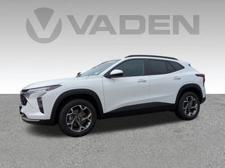 New 2025 Chevrolet Trax LT w/ Driver Confidence Package video 2