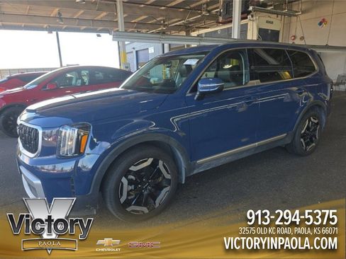 Used 2023 Kia Telluride EX image 1
