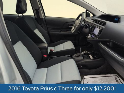 Used 2016 Toyota Prius C Three image 14