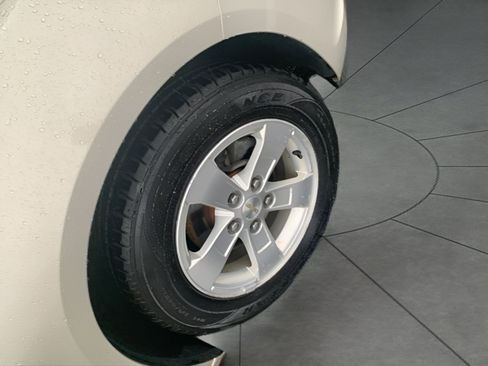 Used 2013 Chevrolet Malibu LS image 18