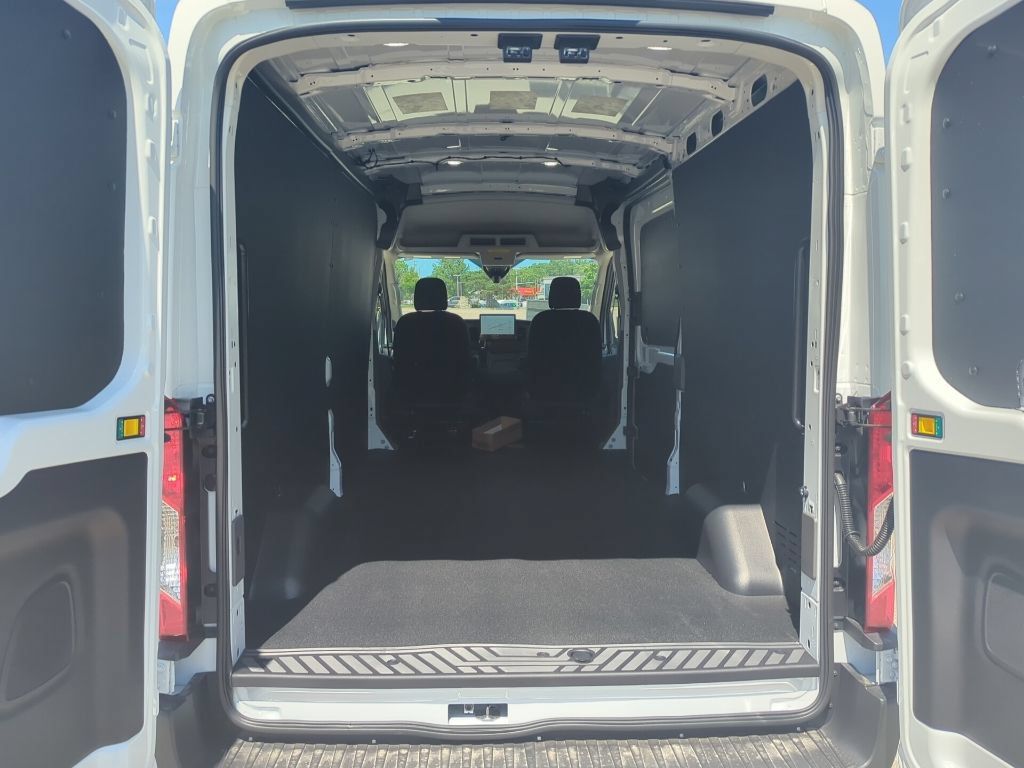 New 2026 Ford Transit 350 148 Medium Roof w/ Load Area Protection Package RWD image 9