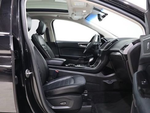 Used 2017 Ford Edge SEL w/ Equipment Group 201A AWD/4WD image 39