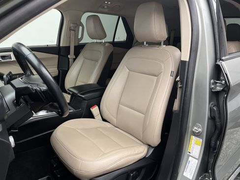 Certified 2020 Ford Explorer XLT w/ Equipment Group 202A image 10