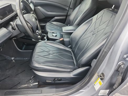 Used 2021 Ford Mustang Mach-E Select w/ Comfort/Appearance Package RWD image 9