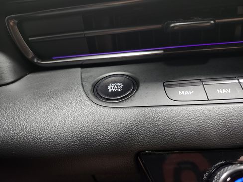 Used 2022 Hyundai Elantra N FWD image 9