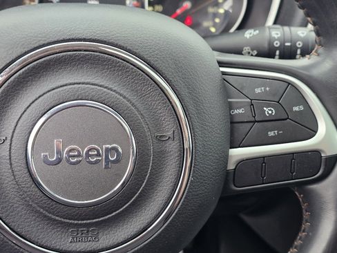 Used 2018 Jeep Compass Latitude w/ Popular Equipment Group image 17