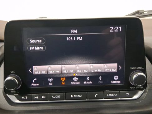 Used 2021 Nissan Rogue SV FWD image 24