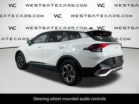 Used 2024 Kia Sportage LX image 4