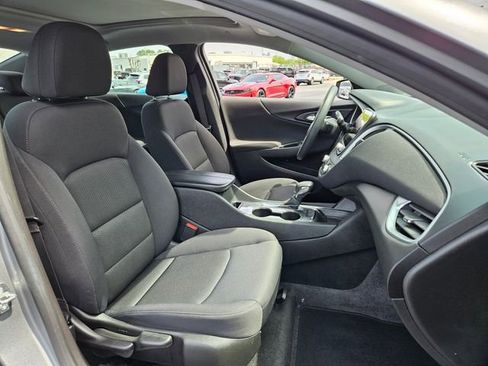 Used 2024 Chevrolet Malibu LT image 20