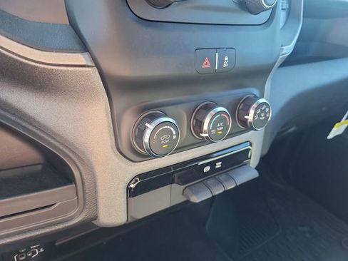 Used 2024 RAM 2500 Tradesman w/ Chrome Appearance Group image 16