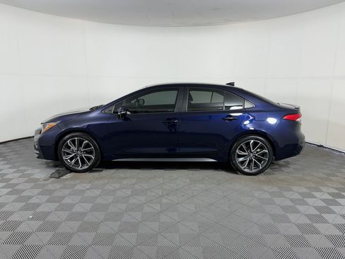 Used 2022 Toyota Corolla SE image 2