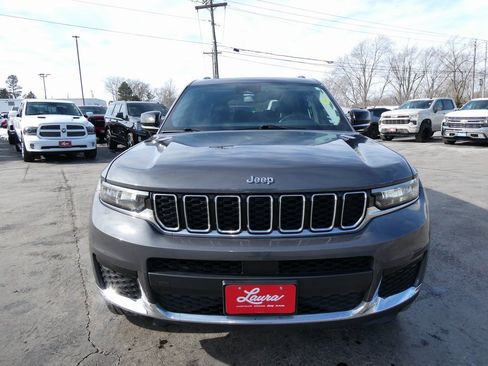 Used 2022 Jeep Grand Cherokee L Limited image 9