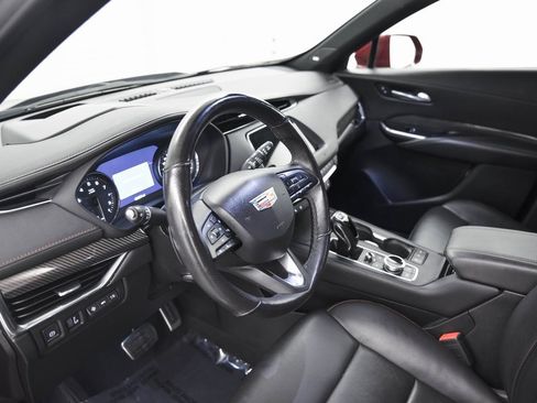 Used 2019 Cadillac XT4 Sport image 16