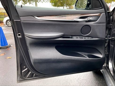 Used 2017 BMW X6 xDrive35i image 23