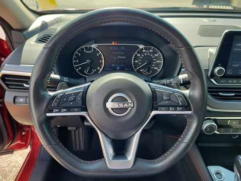 Certified 2024 Nissan Altima 2.5 SR FWD image 16