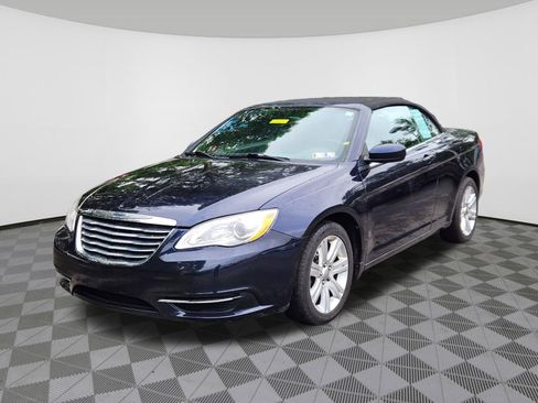 Used 2012 Chrysler 200 Touring FWD image 2