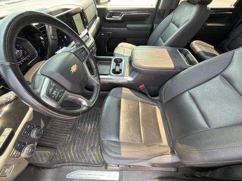 Used 2024 Chevrolet Silverado 2500 LTZ w/ LTZ Plus Package AWD/4WD image 9