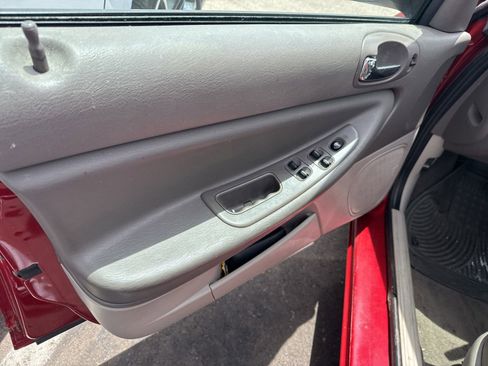 Used 2005 Chrysler Sebring Sedan FWD image 26