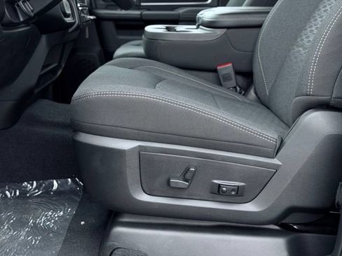 New 2026 RAM 2500 Big Horn AWD/4WD image 15