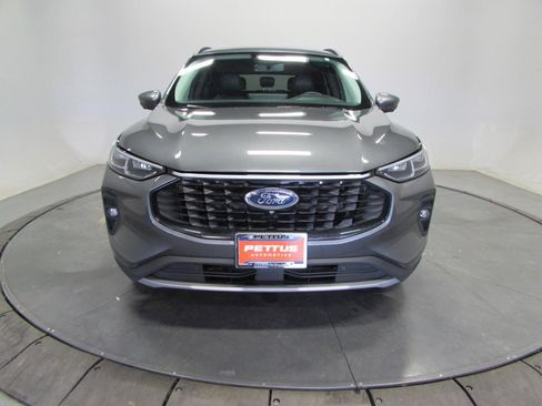 Used 2023 Ford Escape SE w/ PHEV Premium Package image 2