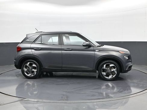 Certified 2024 Hyundai Venue SEL FWD image 5