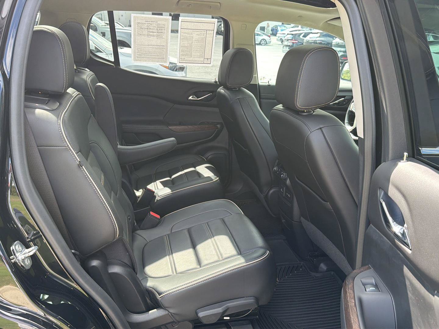 Used 2021 GMC Acadia Denali w/ Denali Ultimate Package AWD/4WD image 13