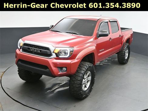 Used 2012 Toyota Tacoma PreRunner image 30