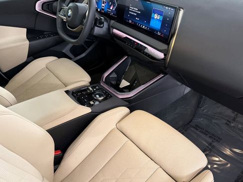 Used 2025 BMW X3 xDrive30i w/ Convenience Package image 16