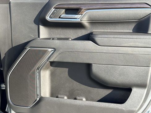 Used 2023 Chevrolet Silverado 1500 RST image 17