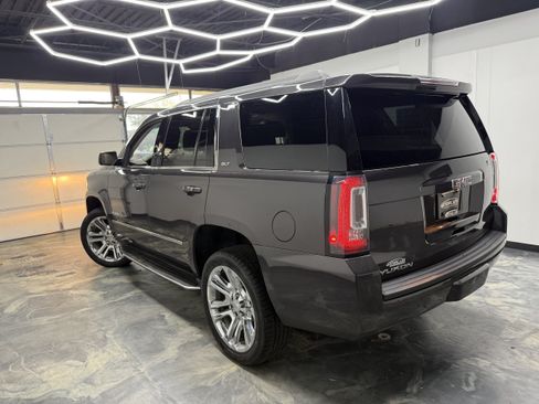 Used 2017 GMC Yukon SLT AWD/4WD image 7