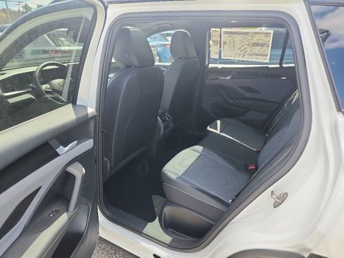 New 2026 Volkswagen Tiguan SE R-Line AWD/4WD image 10