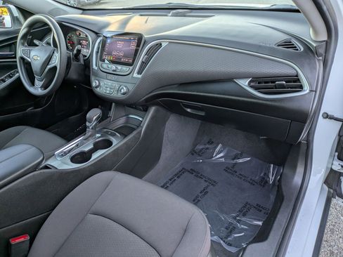 Used 2023 Chevrolet Malibu LT image 28
