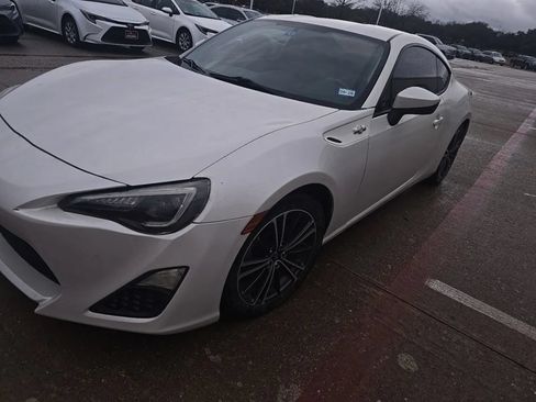 Used 2013 Scion FR-S RWD image 5