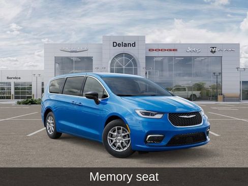 New 2026 Chrysler Pacifica Select FWD image 6