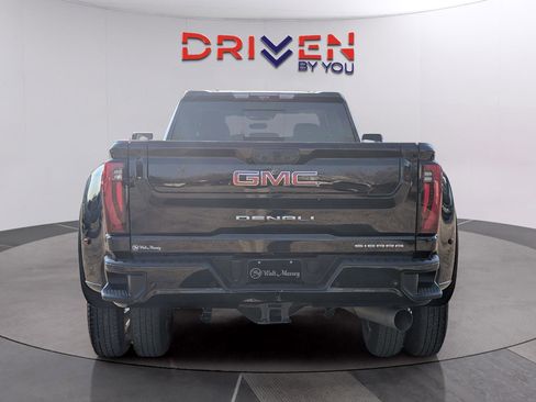 Used 2024 GMC Sierra 3500 Denali w/ Denali Reserve Package image 4