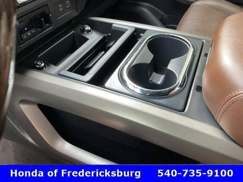 Used 2021 Nissan Titan Platinum Reserve w/ Moonroof Package AWD/4WD image 39