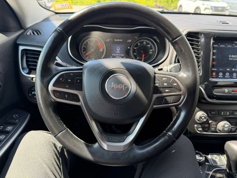 Used 2019 Jeep Cherokee Limited AWD/4WD image 25