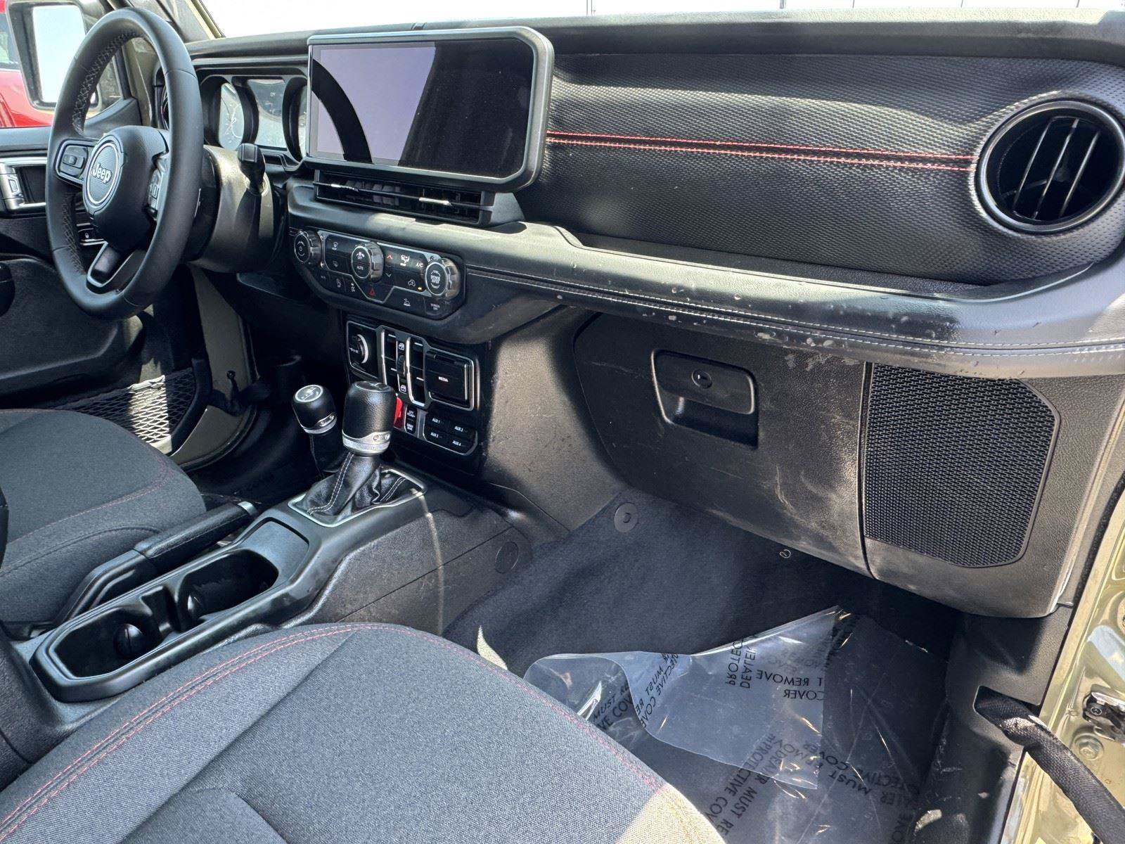 Used 2026 Jeep Gladiator Rubicon AWD/4WD image 8
