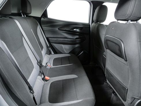 Used 2025 Chevrolet TrailBlazer LT AWD/4WD image 19