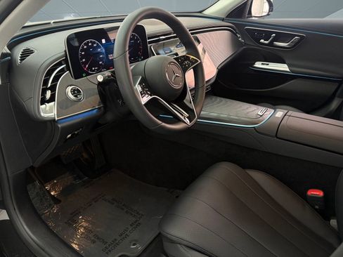 Certified 2025 Mercedes-Benz E 350 Sedan image 4