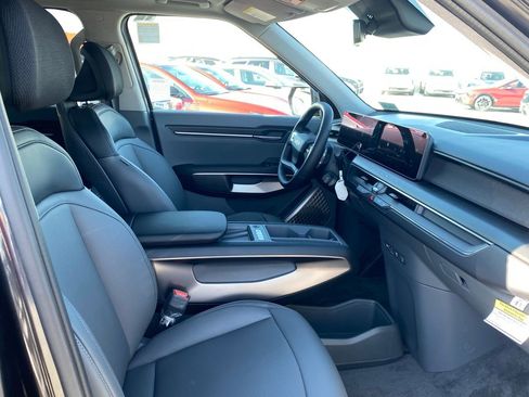 New 2026 Kia EV9 Light image 25