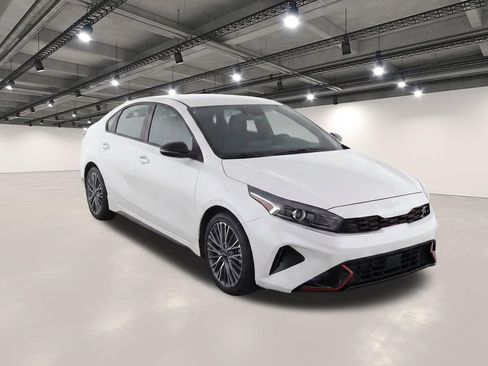 Used 2022 Kia Forte GT-Line w/ GT-Line Premium Package FWD image 2