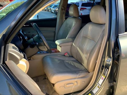 Used 2010 Toyota Highlander Limited image 7