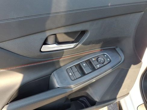 New 2026 Nissan Sentra SR FWD image 5