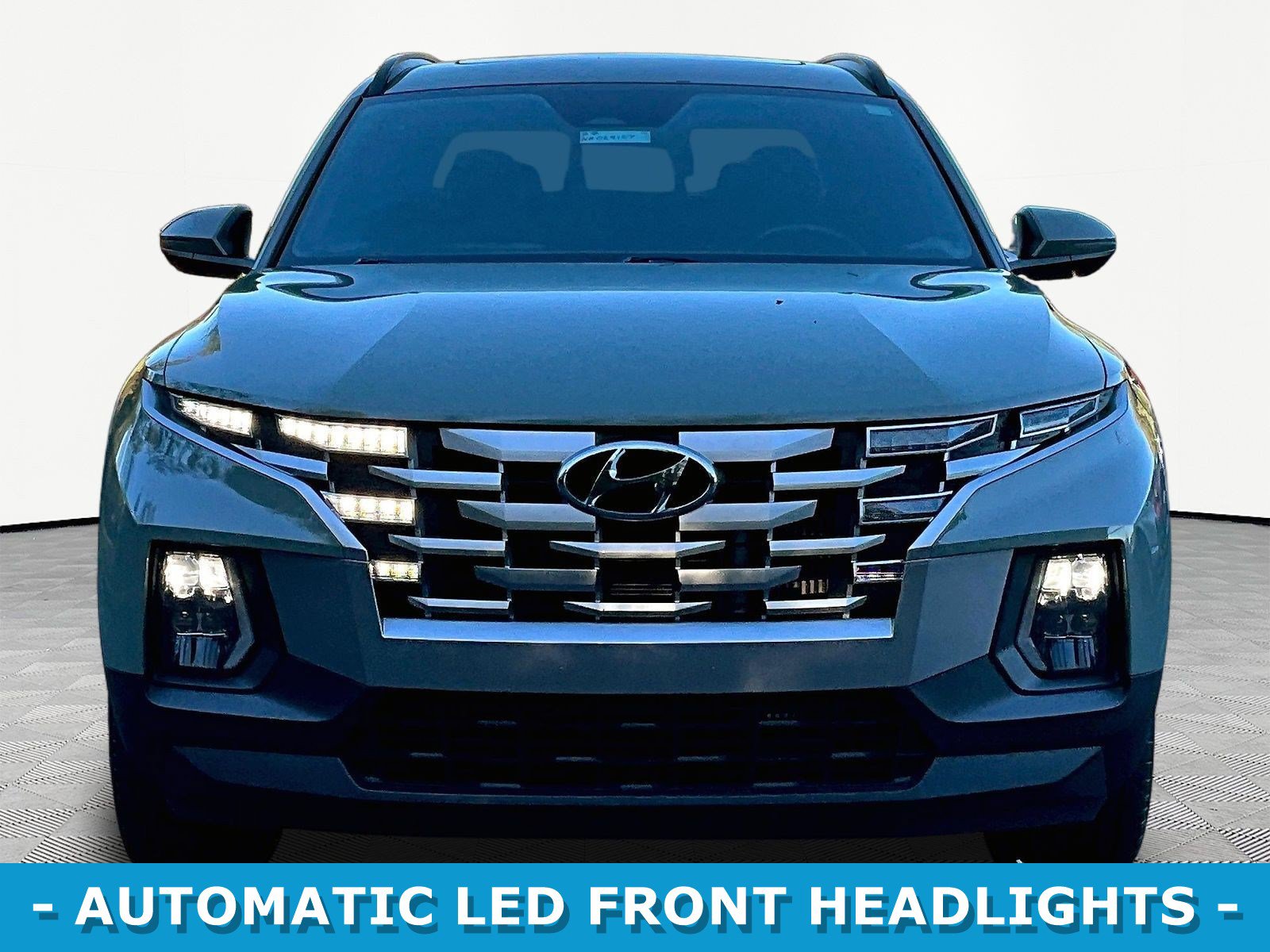 Used 2022 Hyundai Santa Cruz SEL Premium AWD/4WD image 2