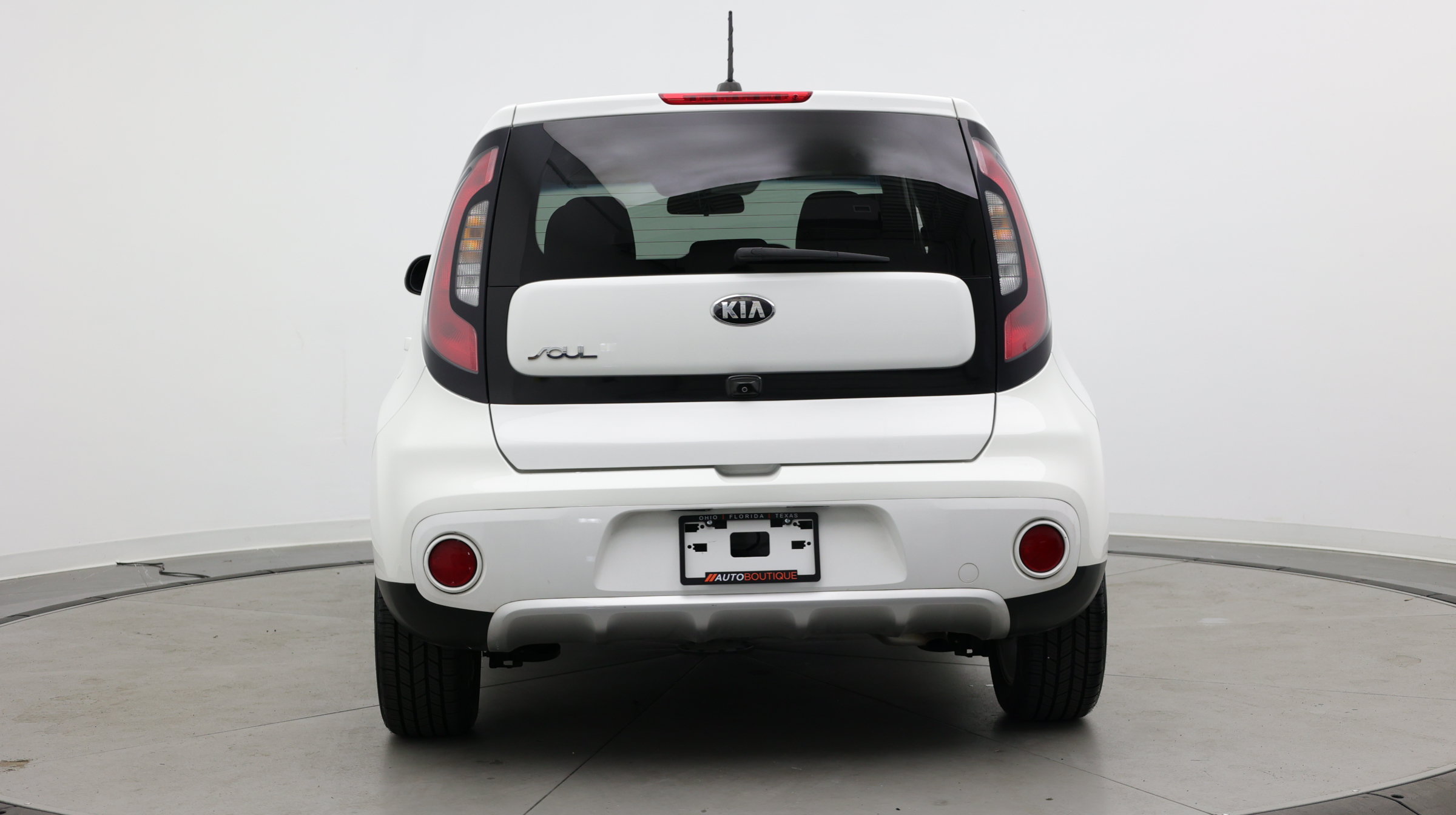 Used 2017 Kia Soul + FWD image 6