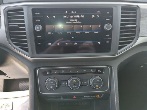 Used 2020 Volkswagen Atlas Cross Sport SE image 35