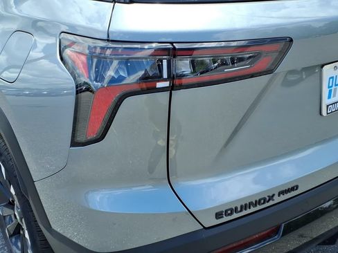 New 2026 Chevrolet Equinox RS w/ LPO, Floor Liner Package AWD/4WD image 9