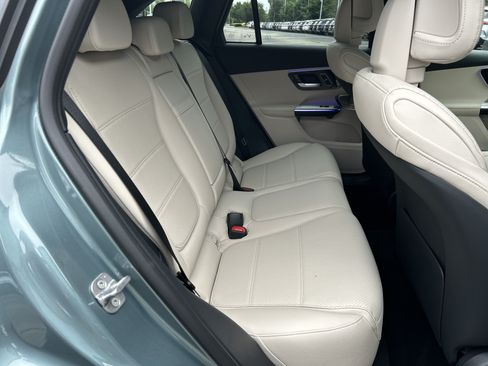 New 2026 Mercedes-Benz GLC 300 image 40