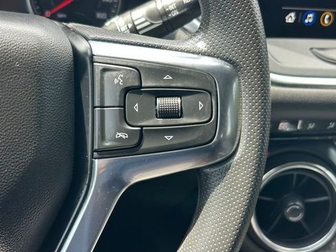 Used 2024 Chevrolet Blazer LT FWD image 21